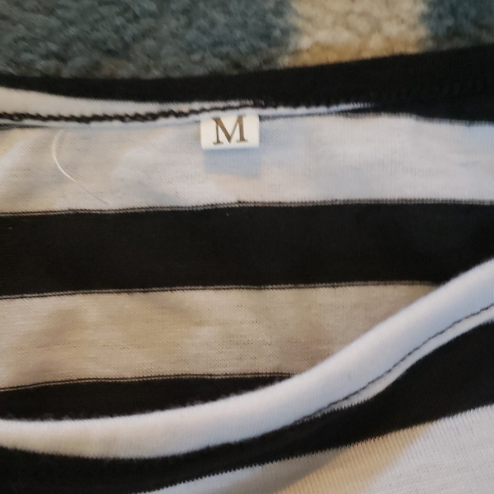 NWOT Oversized Boutique Shirt - Picture 2 of 2